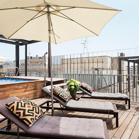 My Space Emirates - Fully Equipped Apartments Near The Beach With Shared Pool Barcellona Esterno foto