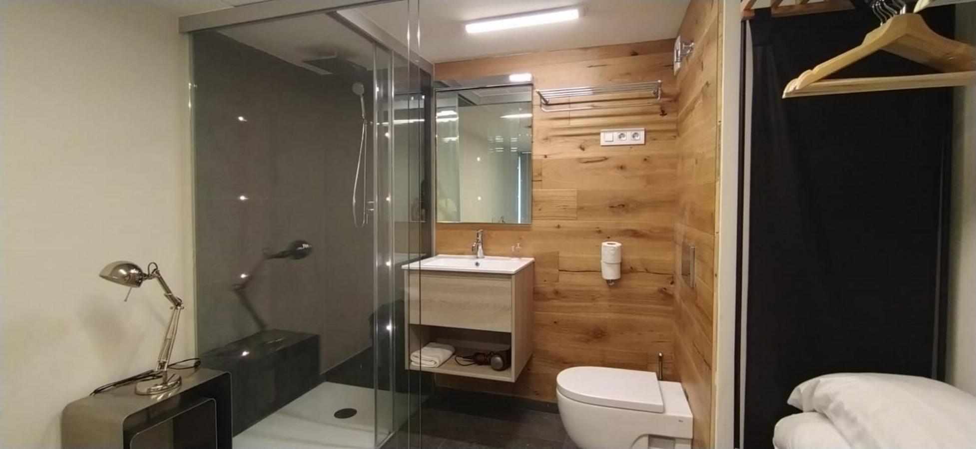 My Space Emirates - Fully Equipped Apartments Near The Beach With Shared Pool Barcellona Camera foto