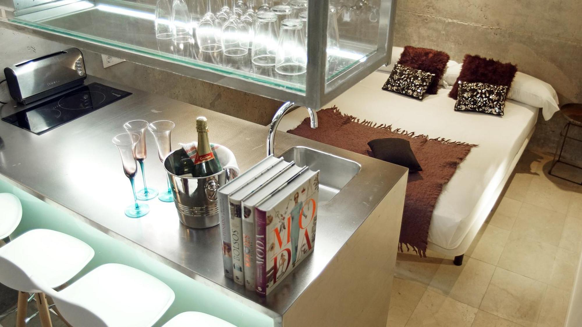 My Space Emirates - Fully Equipped Apartments Near The Beach With Shared Pool Barcellona Camera foto