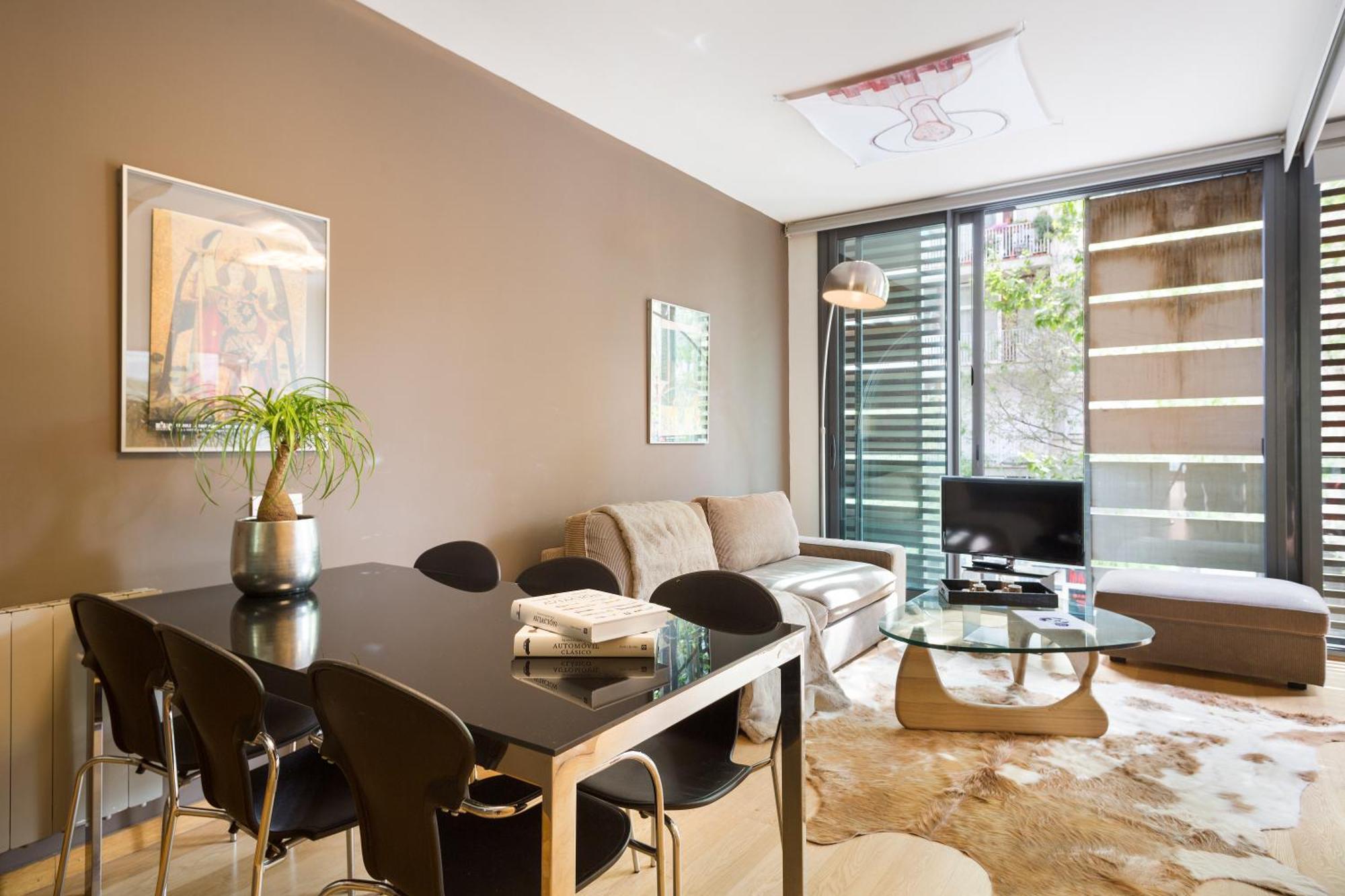 My Space Emirates - Fully Equipped Apartments Near The Beach With Shared Pool Barcellona Esterno foto